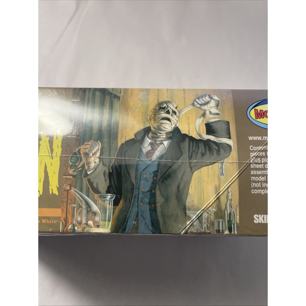 Moebius 1/8 Scale The Invisible Man Plastic Model Kit 903 Sealed New - Picture 8 of 16